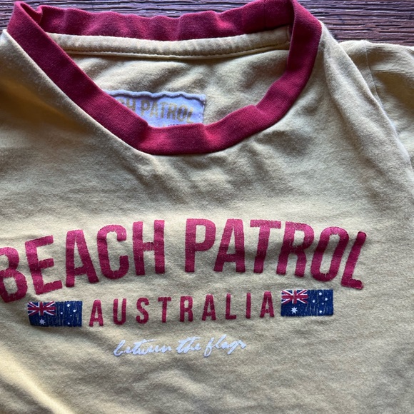 Boy's Beach Patrol T-Shirt Yellow Spell-Out 4 Aussie Between Flags Ringer Oz - Picture 2 of 12